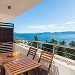 Appartamento Jolara With Heated Pool