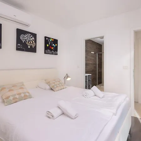 Jolara With Heated Pool *